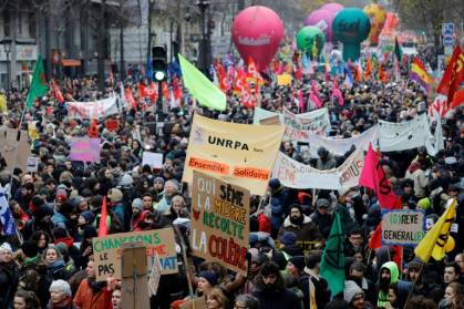 les pistes à l'étude pour éteindre le feu.jpg les pistes à l'étude pour éteindre le feu.jpg