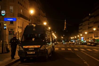 Un samedi soir de couvre-feu à Paris.jpg