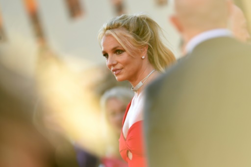 Le père de Britney Spears accepte de renoncer à être son tuteur