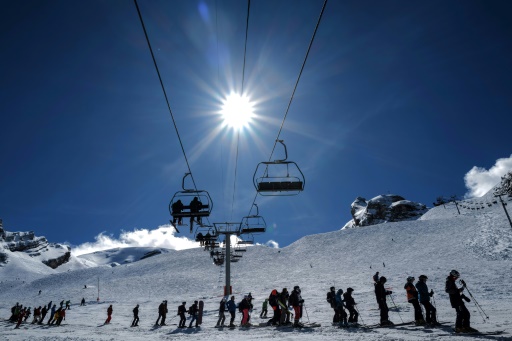 Une saison tout schuss ? Les professionnels du ski hésitent à y croire