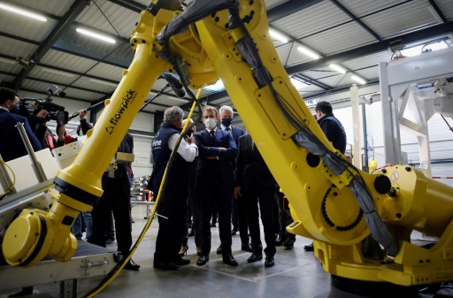 France 2030 : 800 millions d'euros pour la robotique, annonce Macron