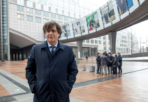Espagne : le leader indépendantiste catalan Carles Puigdemont arrêté en Italie