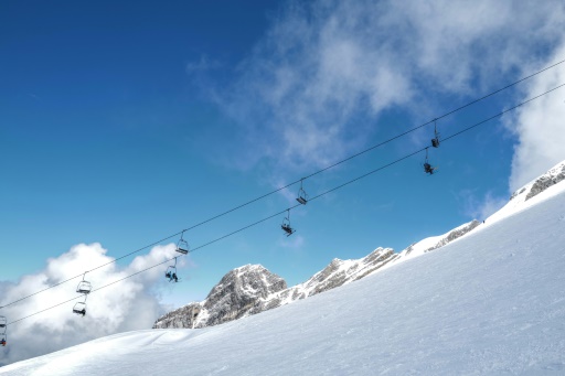 Masque dans les remontées et pass en réserve pour retrouver les pistes de ski