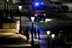 des policiers tirent sur une voiture, deux morts.jpg des policiers tirent sur une voiture, deux morts.jpg