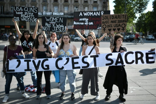 IVG : peut-être dans la Constitution mais encore fragilisé sur le terrain