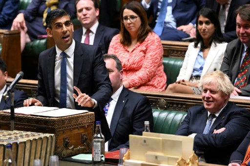 Course à Downing Street : Sunak toujours en tête, un débat annulé