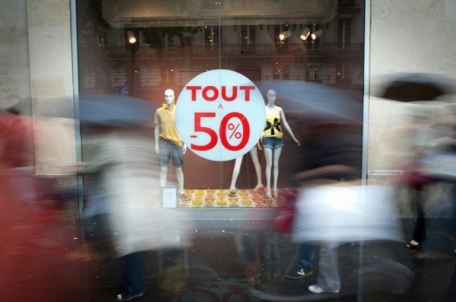 Coup d'envoi des soldes d'été, dans un contexte incertain
