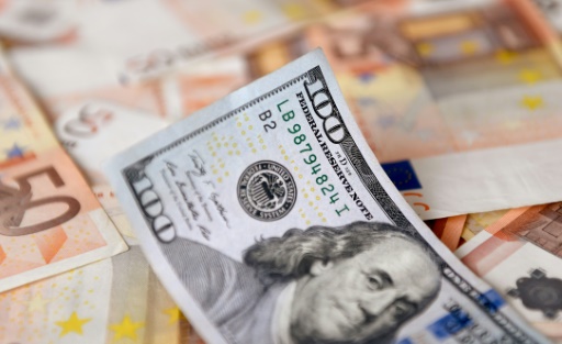 L'euro sous 0,99 dollar, une première en 20 ans avec l'arrêt de Nord Stream 1