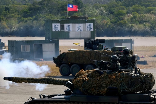 Taïwan organise des exercices militaires et accuse Pékin de préparer une invasion