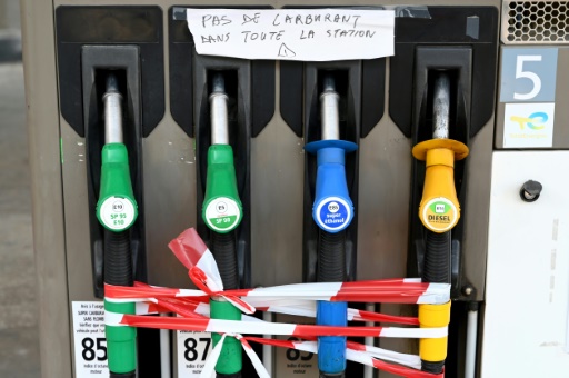 TotalEnergies : frénésie autour des pompes, alors que la grève se poursuit