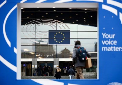 Corruption présumée au Parlement européen : La vice-présidente grecque Eva Kaili écrouée