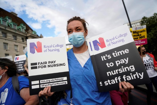 Les infirmières à leur tour en grève au Royaume-Uni, frappé par une crise sociale historique
