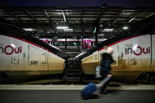 Grève à la SNCF : les départs de Noël perturbés, le Nouvel An en suspens