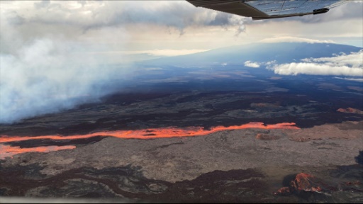 Le plus gros volcan actif du monde en éruption à Hawaï