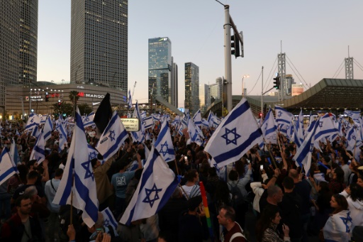 Réforme de la justice en Israël : Netanyahu annonce une "pause"