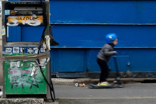 Trottinettes électriques : un âge minimum de 14 ans et des amendes à 135 euros