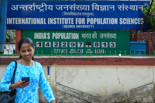 En Inde, une horloge démographique conte l'histoire du pays le plus peuplé du monde