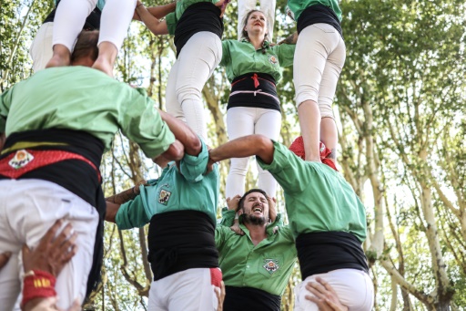 Les Castells, tours humaines, symboles de la culture catalane