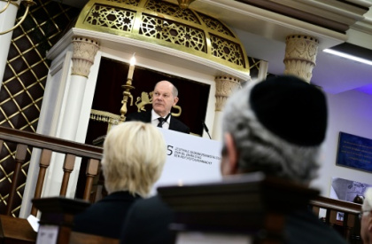 Scholz promet de protéger les juifs en Allemagne.jpg Scholz promet de protéger les juifs en Allemagne.jpg