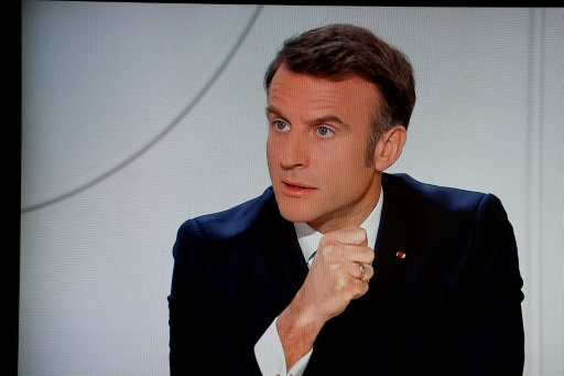 Macron: il faut être "prêts à répondre" à l'"escalade" russe, mais "jamais nous ne mènerons d'offensive"