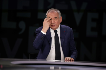 Le Premier ministre François Bayrou sur le plateau de l'émission "L'Evénement" sur France 2, le 19 décembre 2024 à Paris Le Premier ministre François Bayrou sur le plateau de l'émission "L'Evénement" sur France 2, le 19 décembre 2024 à Paris