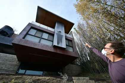 L'architecte Michael Kovac montre sa maison résistante au feu, à Los Angeles, le 22 janvier 2025 L'architecte Michael Kovac montre sa maison résistante au feu, à Los Angeles, le 22 janvier 2025