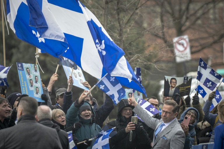 Face aux menaces de Trump, les Québécois se découvrent plus Canadiens qu'ils ne le pensaient