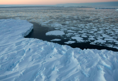 Une banquise mondiale au plus bas, des températures mondiales toujours au plus haut: après 2024 et sa litanie de records et catastrophes climatiques, l'hiver 2025 illustre encore le réchauffement de la planète Une banquise mondiale au plus bas, des températures mondiales toujours au plus haut: après 2024 et sa litanie de records et catastrophes climatiques, l'hiver 2025 illustre encore le réchauffement de la planète