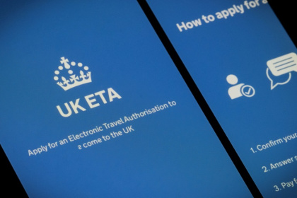 L'écran d'un smartphone affichant le logo de l'application d'autorisation de voyage électronique (ETA) du Royaume-Uni à Toulouse, dans le sud-ouest de la France, le 28 mars 2025 L'écran d'un smartphone affichant le logo de l'application d'autorisation de voyage électronique (ETA) du Royaume-Uni à Toulouse, dans le sud-ouest de la France, le 28 mars 2025
