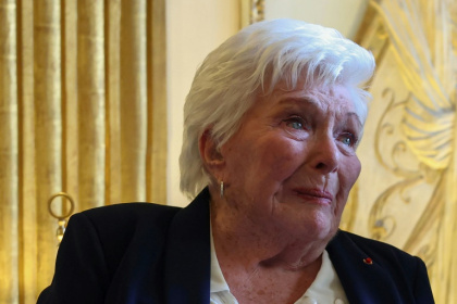 La chanteuse et comédienne française Line Renaud, lors d'une cérémonie organisée au ministère de la Culture, à Paris, le 12 mai 2025 - ALAIN JOCARD (AFP) La chanteuse et comédienne française Line Renaud, lors d'une cérémonie organisée au ministère de la Culture, à Paris, le 12 mai 2025 - ALAIN JOCARD (AFP)