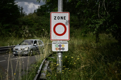 Panneau de zone à faibles émissions, le 21 mai 2025 à Mérignac - Philippe LOPEZ (AFP) Panneau de zone à faibles émissions, le 21 mai 2025 à Mérignac - Philippe LOPEZ (AFP)
