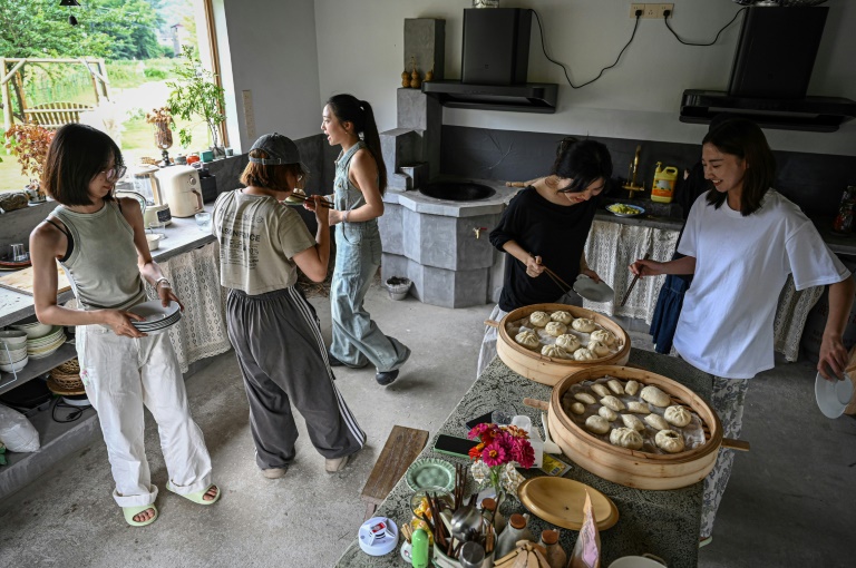 Ni mec, ni stress : les communautés 100% féminines fleurissent en Chine