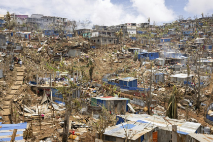 Les destructions provoquées par le passage du cyclone Chido à Vahibe, près de Mamoudzou, le 24 décembre 2024 à Mayotte - PATRICK MEINHARDT (AFP) Les destructions provoquées par le passage du cyclone Chido à Vahibe, près de Mamoudzou, le 24 décembre 2024 à Mayotte - PATRICK MEINHARDT (AFP)