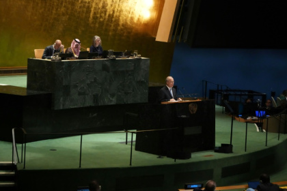Le Premier ministre palestinien Mohammad Mustafa lors d'une conférence sur la solution à deux Etats, israélien et palestinien, au siège de l'ONU, à New York, le 28 juillet 2025 - Photographe inconnu (AFP) Le Premier ministre palestinien Mohammad Mustafa lors d'une conférence sur la solution à deux Etats, israélien et palestinien, au siège de l'ONU, à New York, le 28 juillet 2025 - Photographe inconnu (AFP)