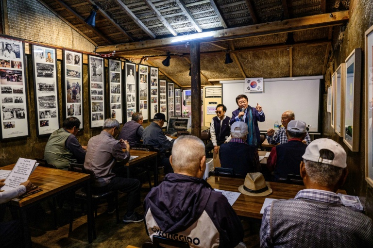 Pour les derniers réfugiés nord-coréens de Gyodong, espoirs perdus et douleur intacte Pour les derniers réfugiés nord-coréens de Gyodong, espoirs perdus et douleur intacte