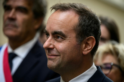 Le nouveau Premier ministre Sébastien Lecornu, le 13 septembre 2025 à Mâcon - Ludovic MARIN (AFP)