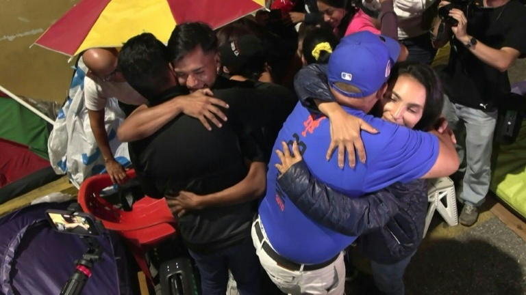 "Savoir demander pardon" : amnistie historique au Venezuela