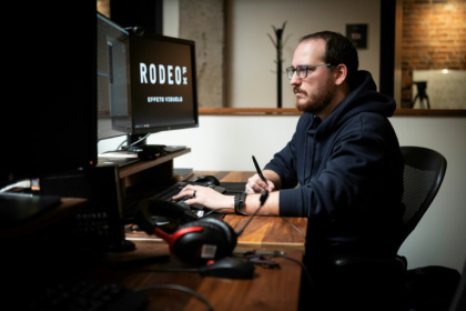 Philip Harris-Genois, modeleur 3D, au studio Rodeo FX, à Montréal, le 29 janvier 2026 - Sebastien ST-JEAN (AFP)