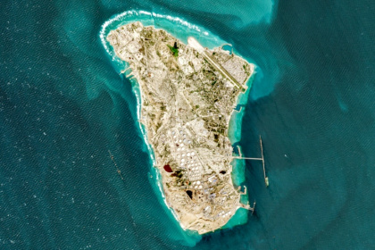 Image satellite de l'île de Kharg, le principal terminal pétrolier de l'Iran, le 2 mars 2026 - Atta KENARE (AFP)