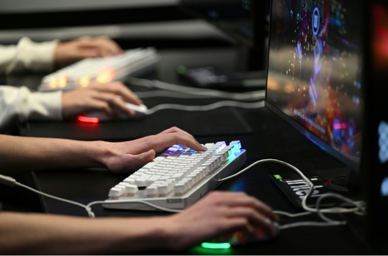 Jeux vidéo et mineurs : "Il n'est pas justifié de créer une panique morale", estime une experte