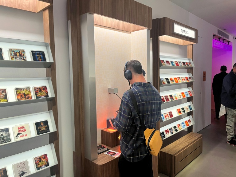 La première "librairie sans livres", centrée sur l'audio, ouvre à New York