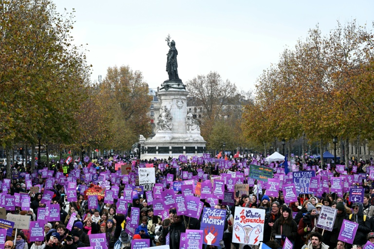 Les militantes féministes, plutôt jeunes, salariées et urbaines selon une enquête