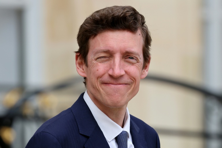 Baccalauréat : le ministre serre la vis sur l'orthographe et la fraude, un "âge plancher" envisagé