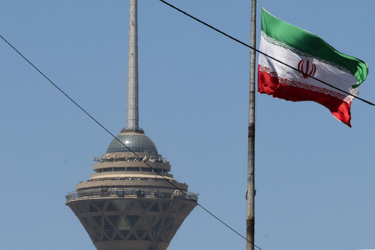 Les cessez-le-feu en Iran et au Liban menacés
