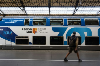 A la gare de Marseille-Saint-Charles, un train à deux étages opérant sur la ligne Marseille-Nice du réseau régional ZOU, exploité par la société privée Transdev, le 4 mars 2026. - Elodie CLEMENT (AFP)