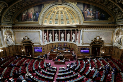Le Parlement français s'apprête à adopter définitivement au Sénat une loi facilitant les restitutions d'œuvres pillées durant la colonisation, réclamées depuis des années en Afrique - STEPHANE DE SAKUTIN (AFP)