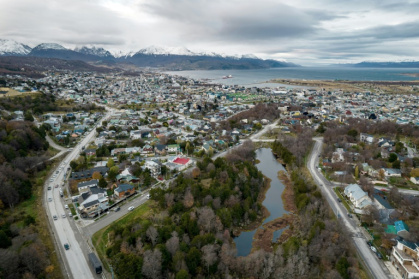 Vue aérienne d’Ushuaia, en Argentine, le 13 mai 2026 - CRISTIAN URRUTIA (AFP)