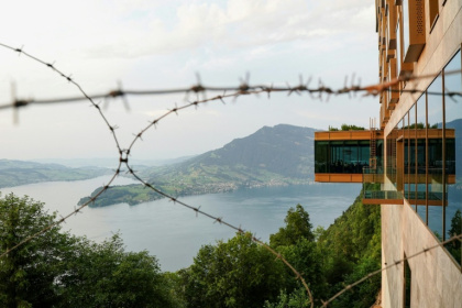 Le complexe hôtelier de luxe de Bürgenstock, dans les Alpes suisses, où se déroulent les négociations américano-iraniennes, le 21 juin 2026 - Nathan Howard (AFP)