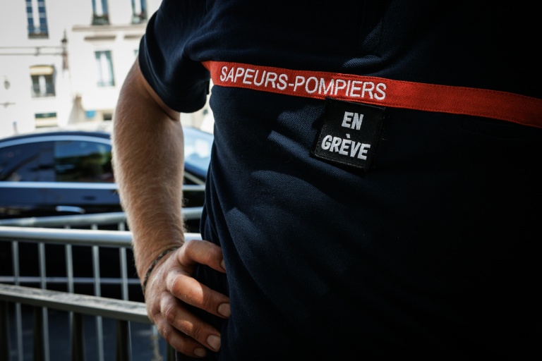 "Déçus" et "à bout", les pompiers appellent à la mobilisation pour obtenir des moyens