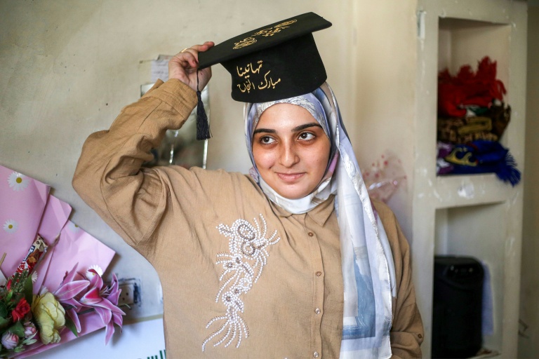 Gaza : une jeune femme brille lors des épreuves du bac, les premières depuis 2023